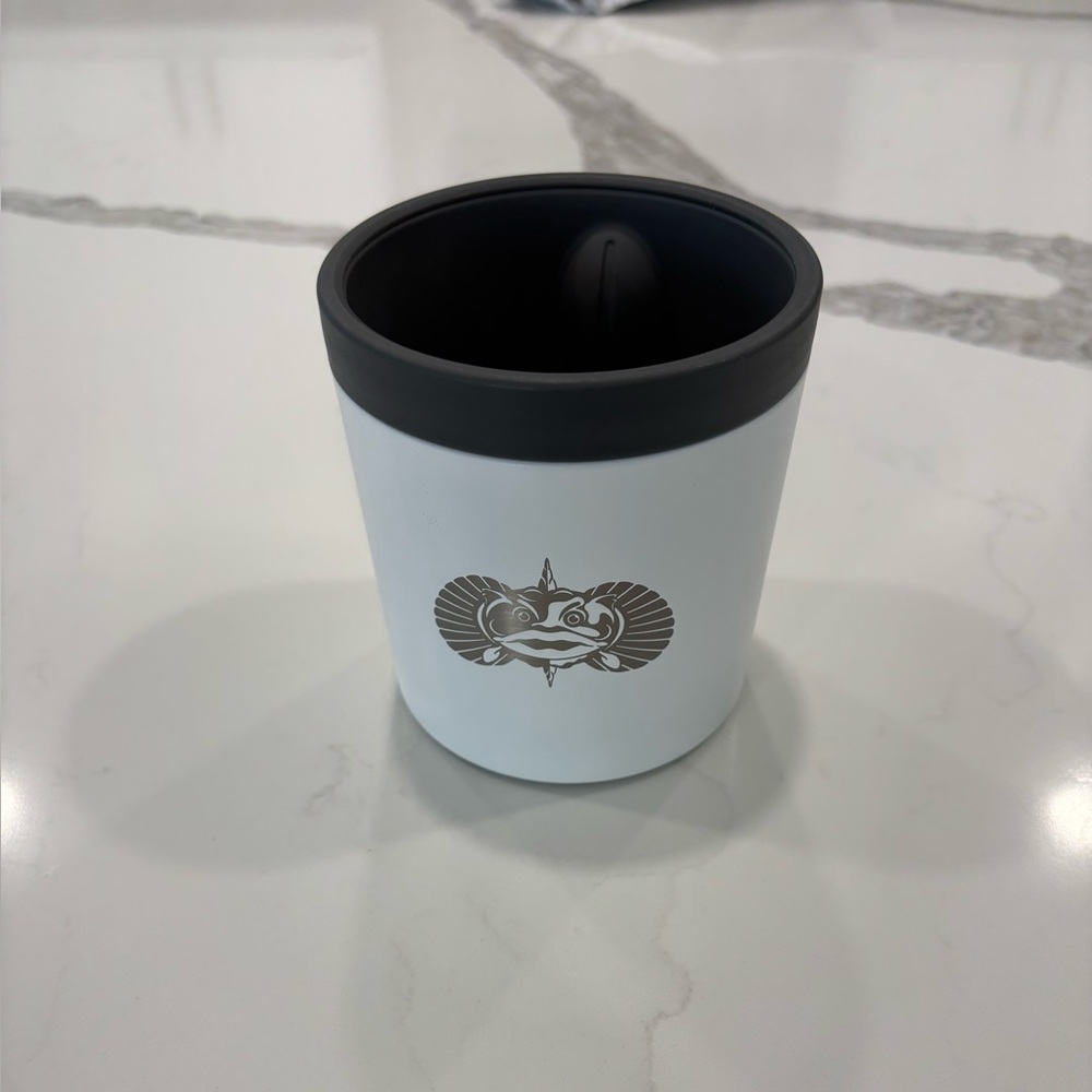 Nwot Toadfish Non-Tipping
Cup Holder